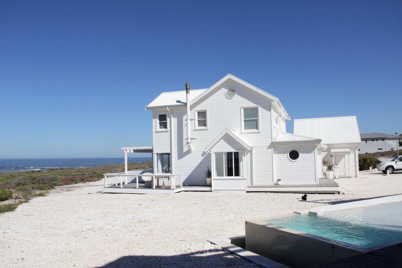 Pearl Bay Beach Home Yzerfontein Exteriör bild