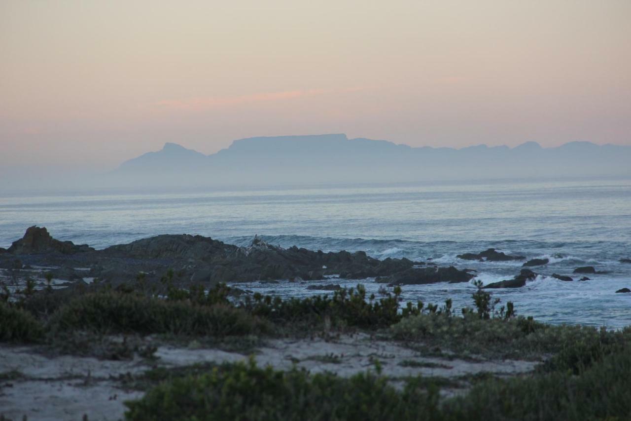 Pearl Bay Beach Home Yzerfontein Exteriör bild