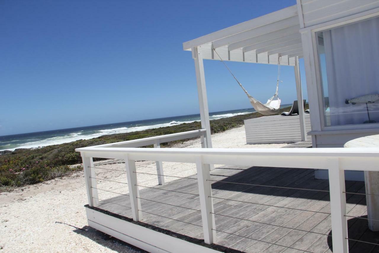 Pearl Bay Beach Home Yzerfontein Exteriör bild