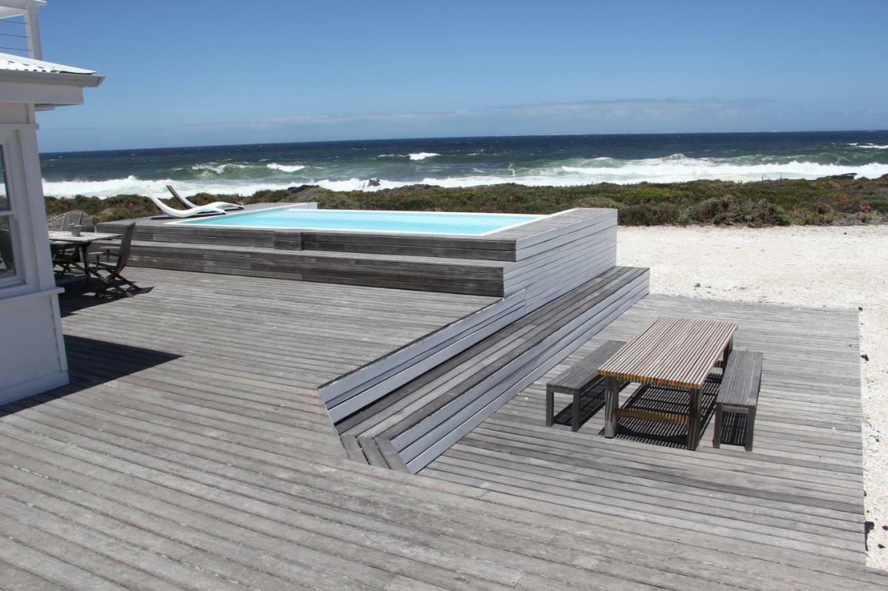 Pearl Bay Beach Home Yzerfontein Exteriör bild