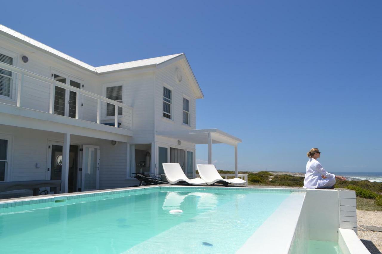 Pearl Bay Beach Home Yzerfontein Exteriör bild